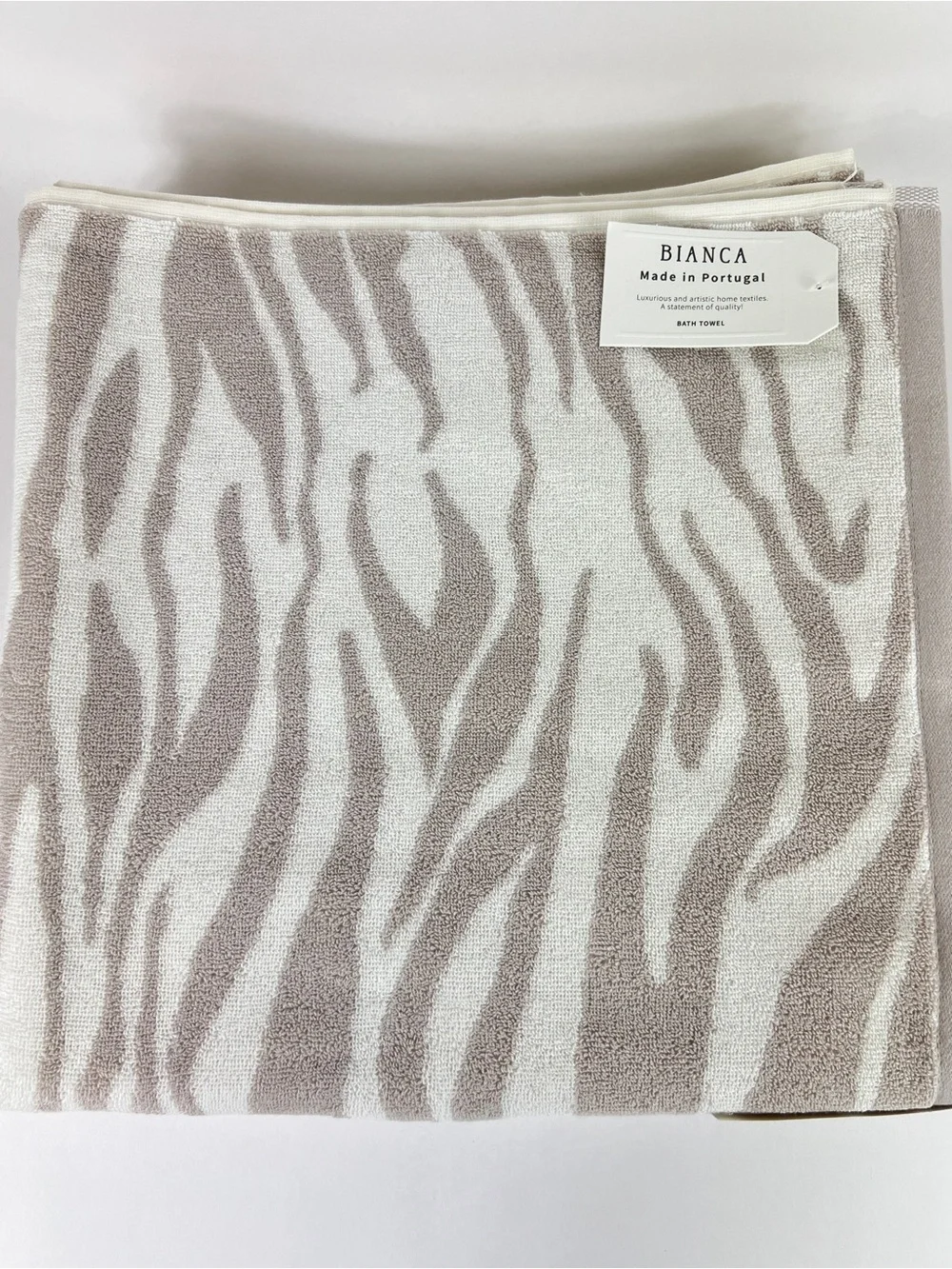 Bianca Bath Towels White Tan Zebra Pattern Soft Cotton Made in Portugal 2 Pc NEW